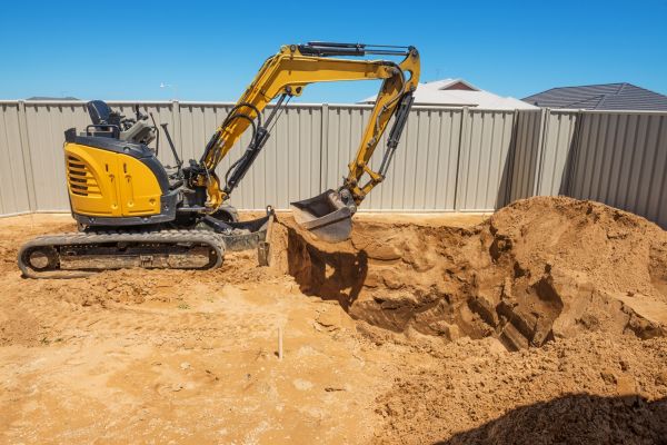 Yard Digging Service in Milton